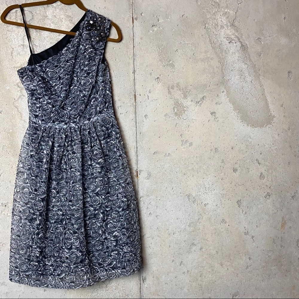 David meister black one shoulder roses dress